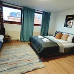 Vilao Apartments- Lazarza
